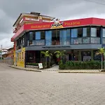 Apartamento Ubatuba - Praia Grande - 220m da Praia